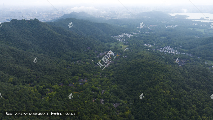 杭州西湖景区灵隐寺云雾航拍