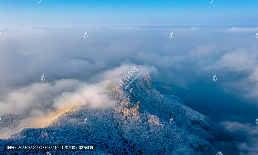 雪山云海雾凇唯美雪景风光航拍