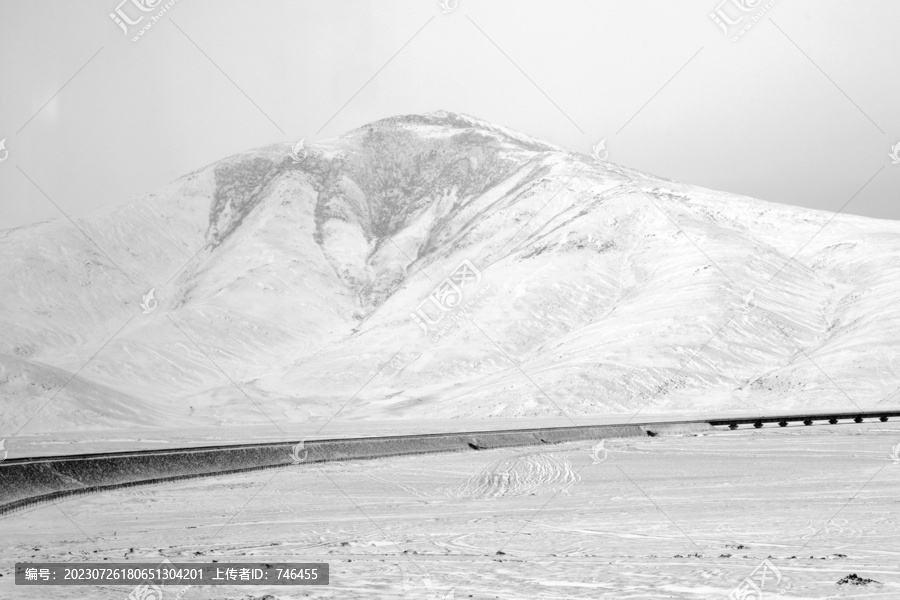 穿越雪原