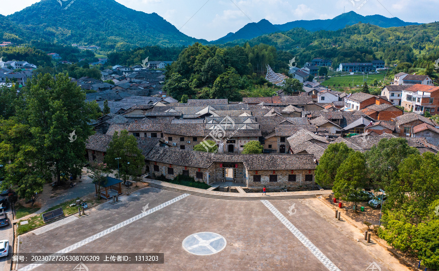 航拍湖南岳阳张谷英村