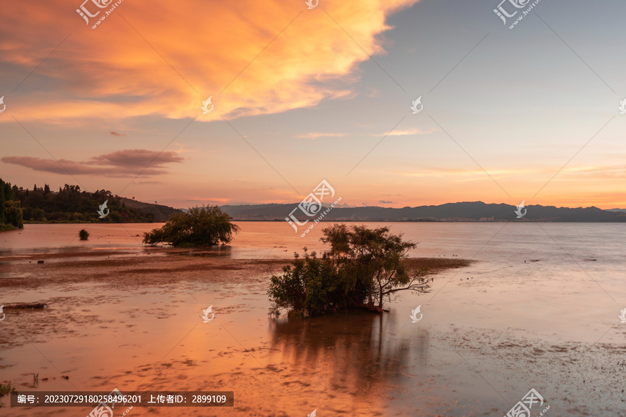 云南昆明日落晚霞滇池自然风景