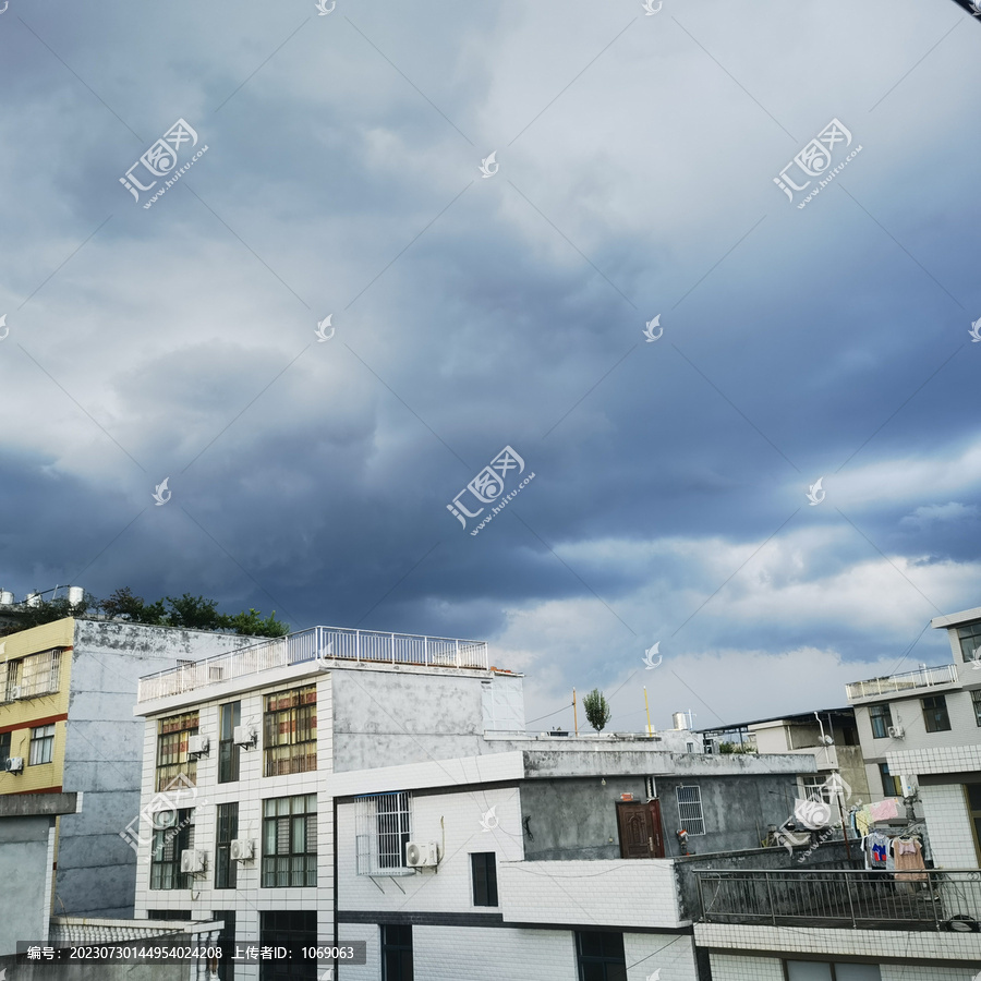 雨前的天空