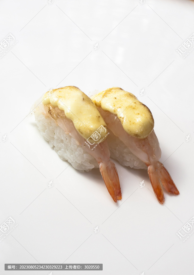 火炙玻璃虾握寿司