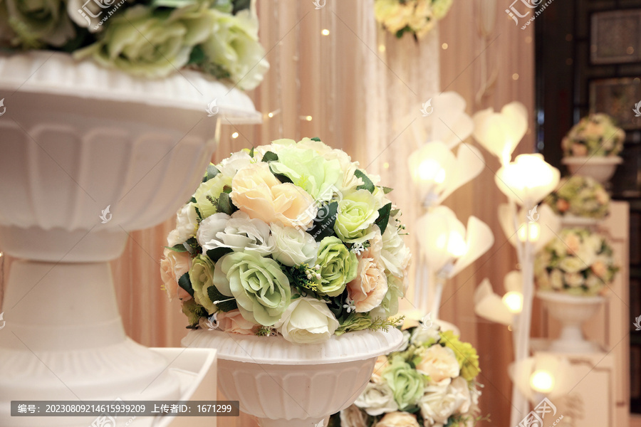 婚礼花球装饰