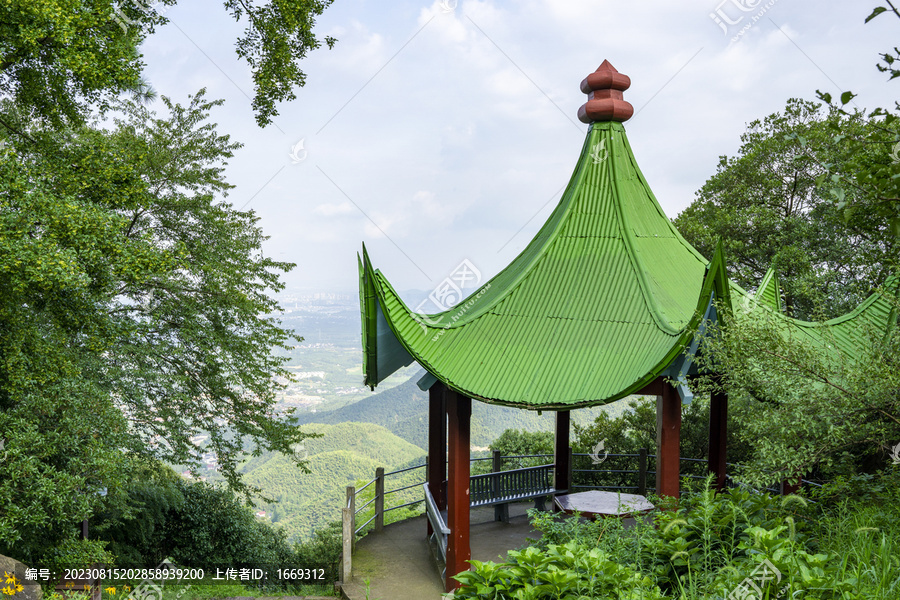 莫干山风景区古望吴台凉亭