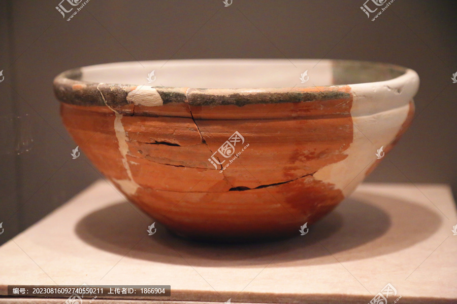 隋代青釉瓷碗