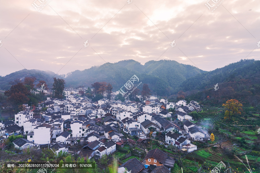 婺源县石城古村落和山区风光