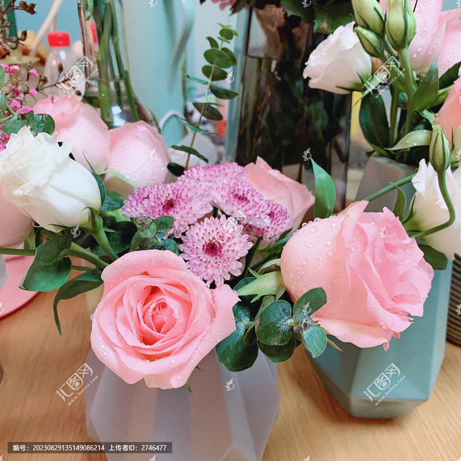 浅粉色玫瑰花高级花束一束鲜花
