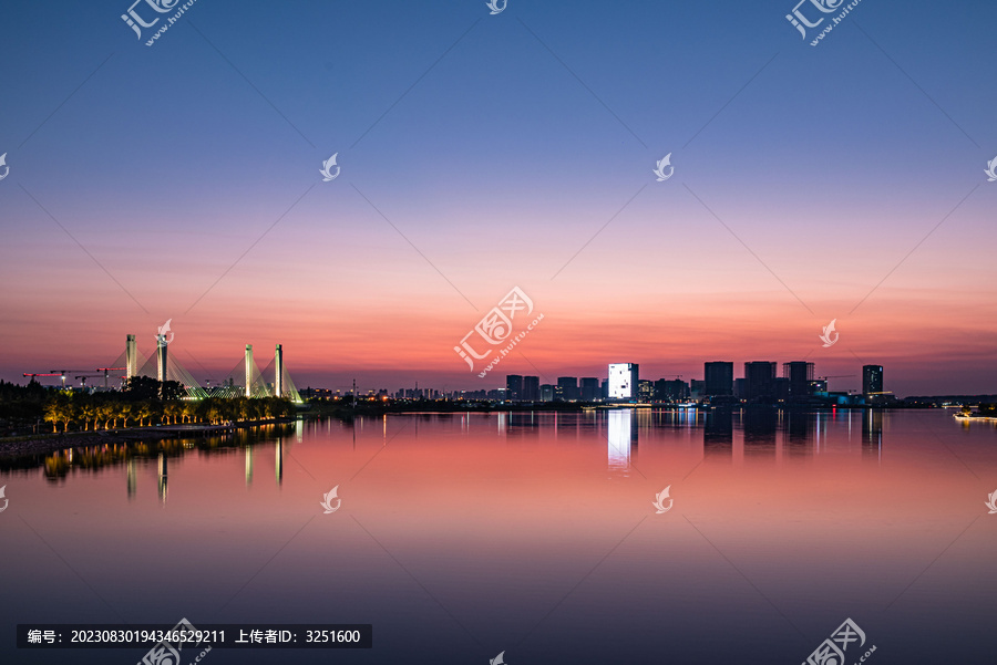 郑州北龙湖夜景