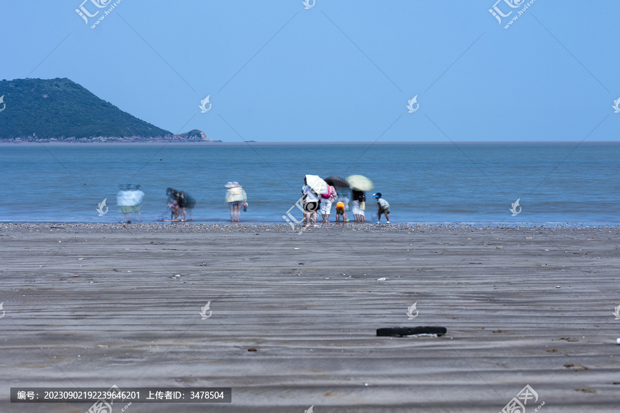 夏日象山柯鱼人海滩