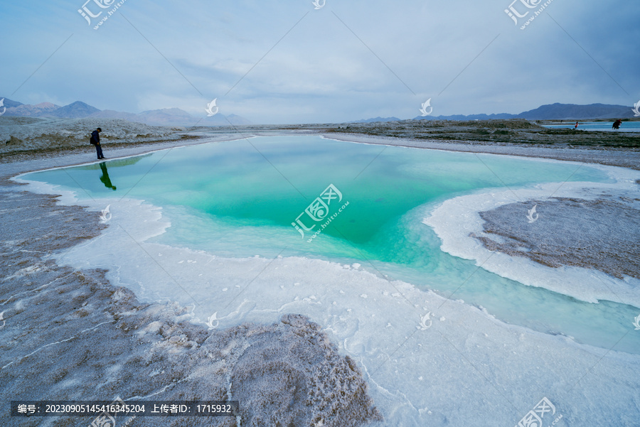 青海大柴旦翡翠湖