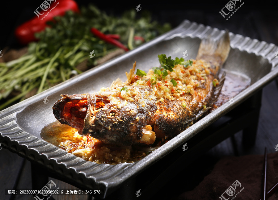 蒜香鱸魚(yú)