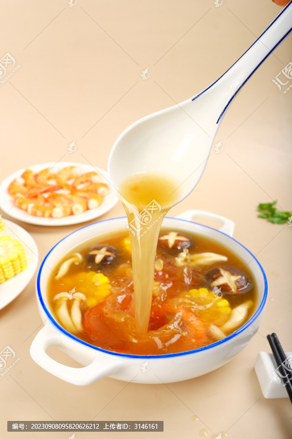 番茄菌菇三鲜汤