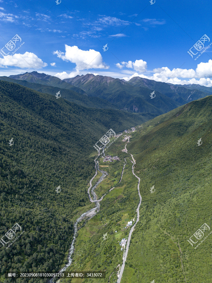 四姑娘山川西雪山草甸森林自然