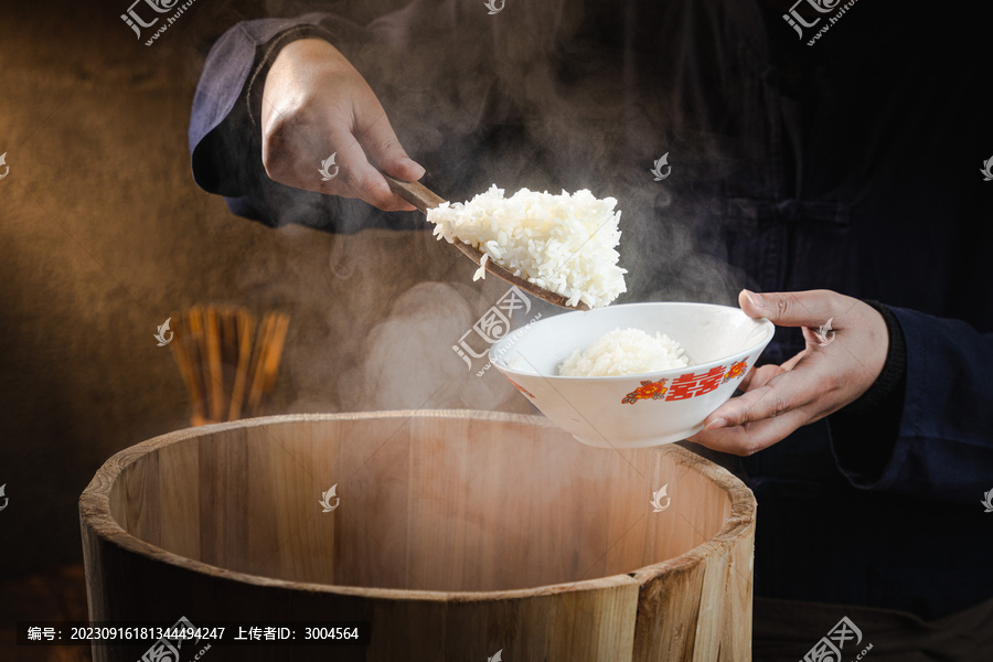 复古农家怀旧老家的农家木桶饭