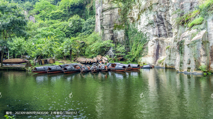 浙江绍兴东湖景区