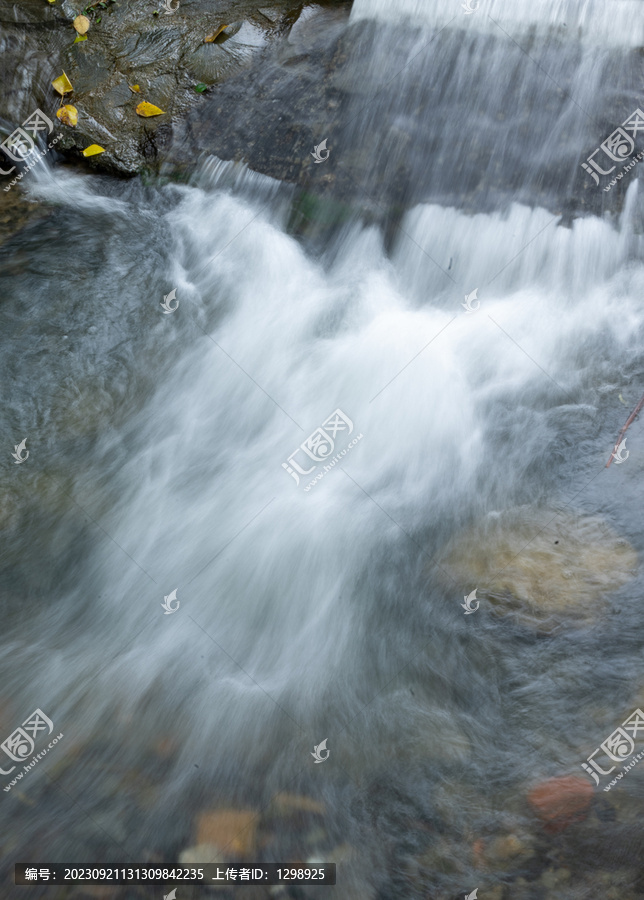 溪流流水