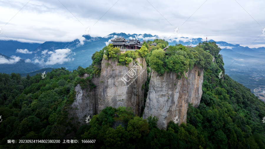 窦团山