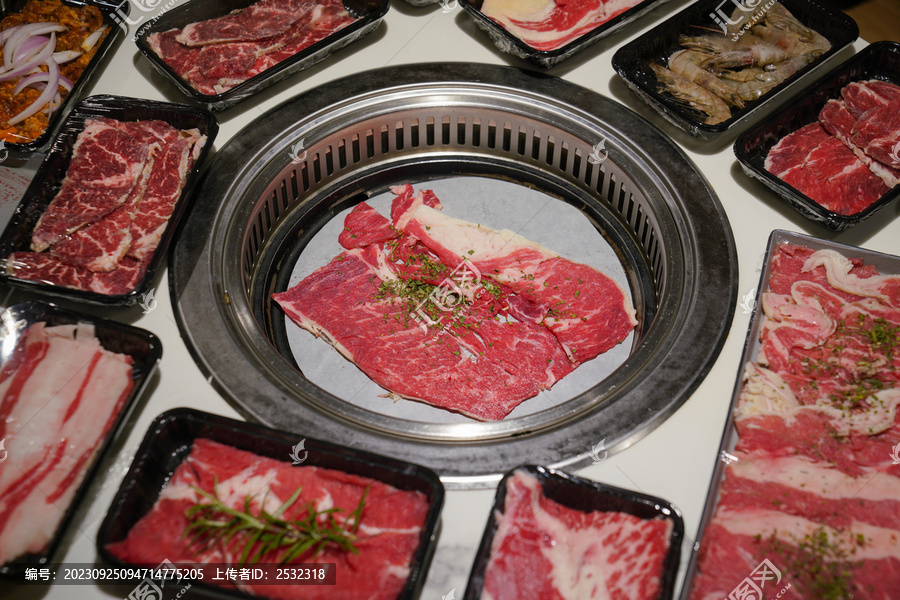 日式烧肉韩式烤肉美食