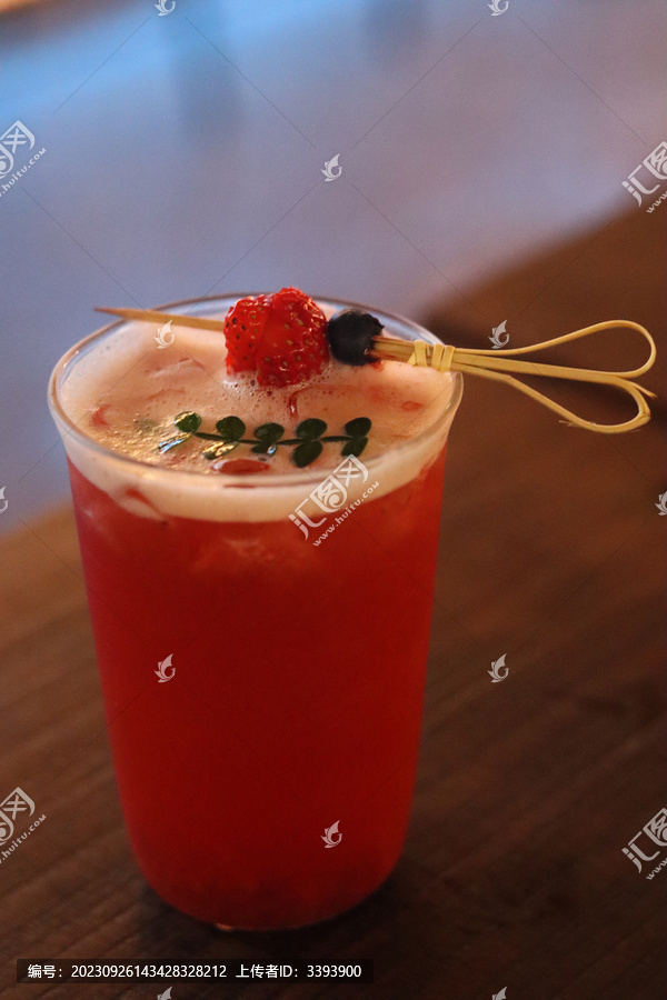 红石榴草莓汁