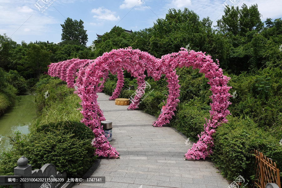 心型鲜花路引