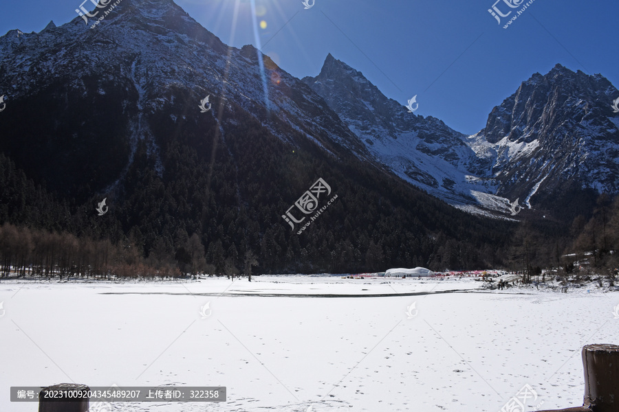 毕棚沟冬景