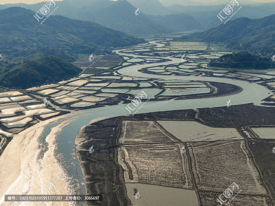 航拍福建霞浦虎屿岛滩涂养殖