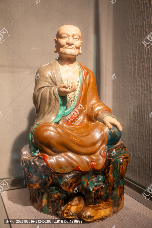 中国陶瓷博物馆陶瓷罗汉像