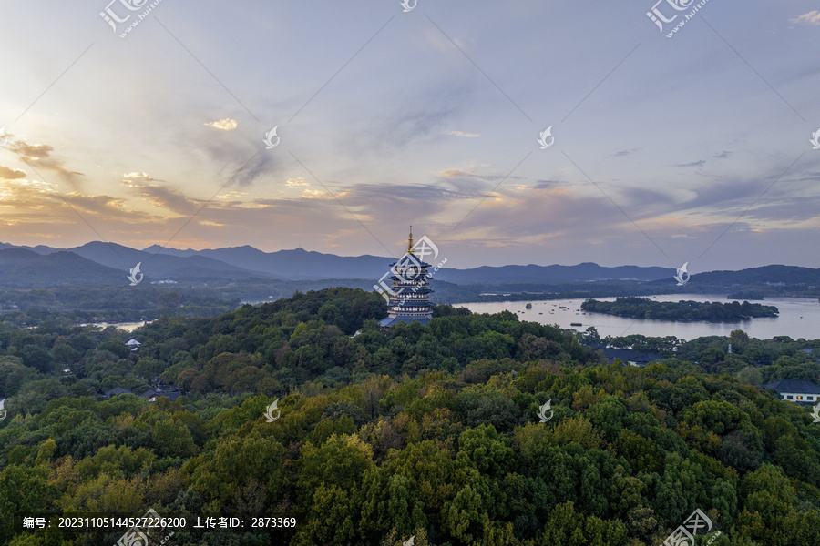 杭州西湖雷峰塔