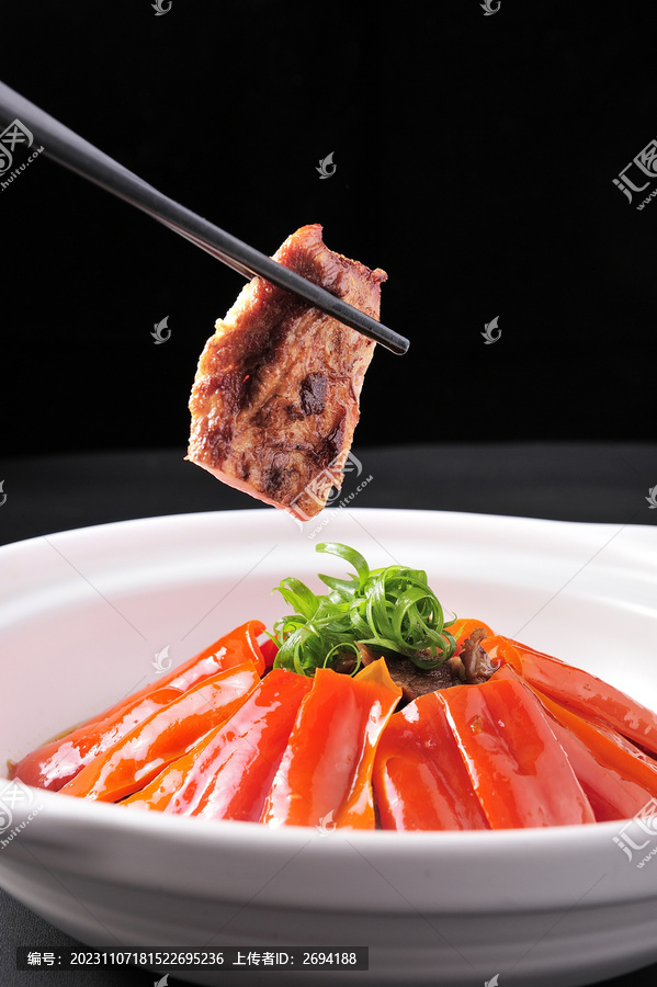 红椒焖肉