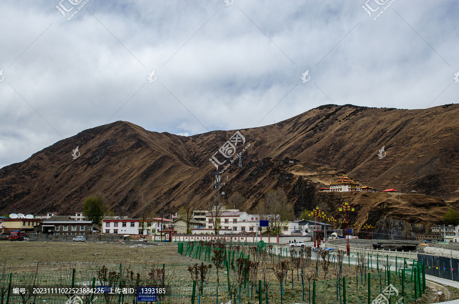 川藏线此生必驾318高尔寺山