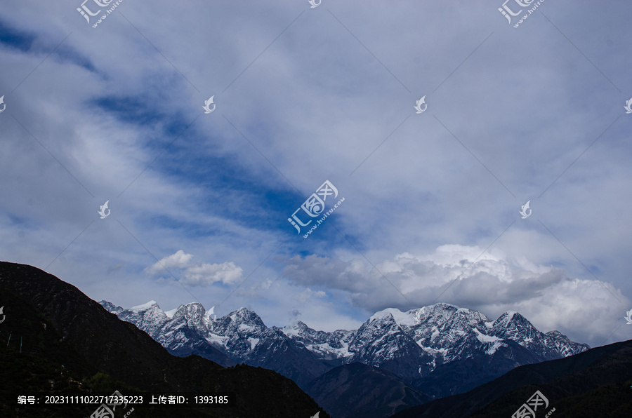 川藏线318国道贡嘎雪山