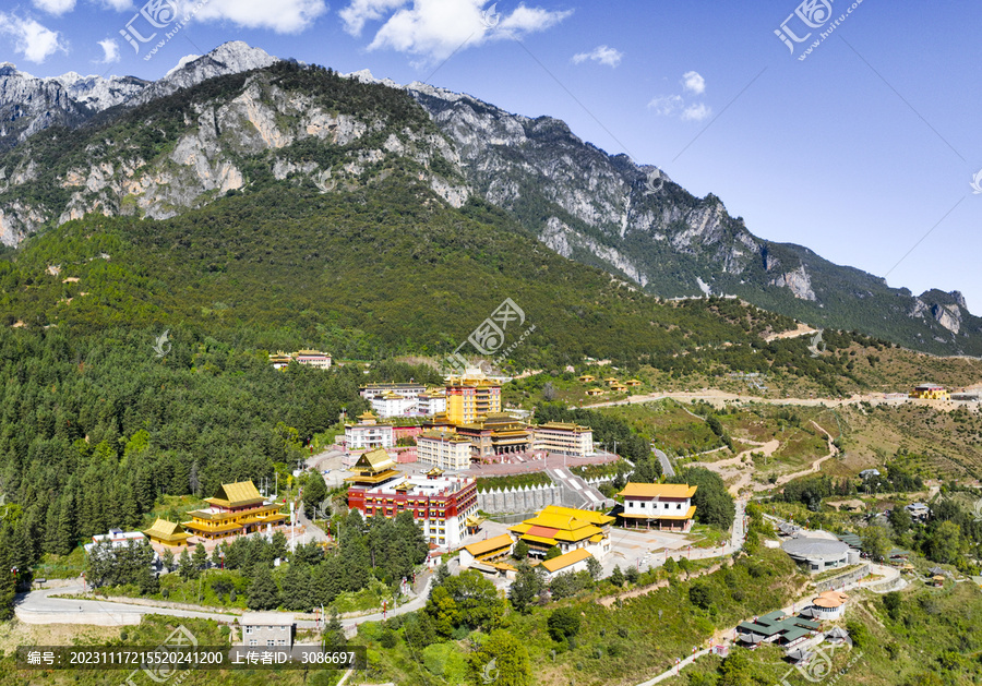 四川凉山木里大寺全景