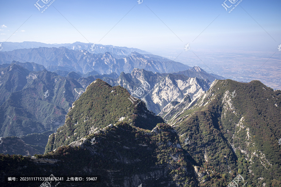 西岳华山奇峰峻岭