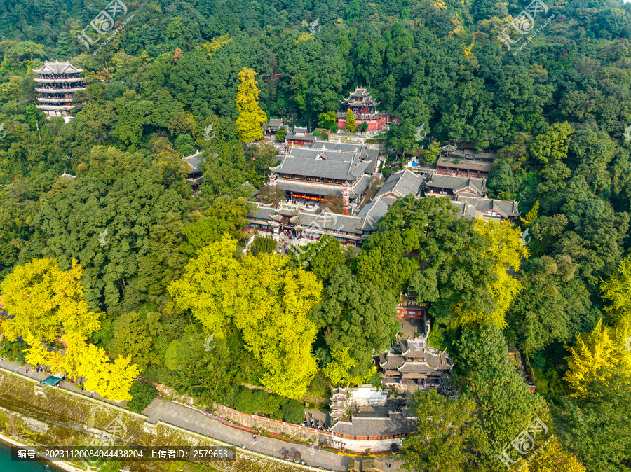 都江堰景区古建筑秋色