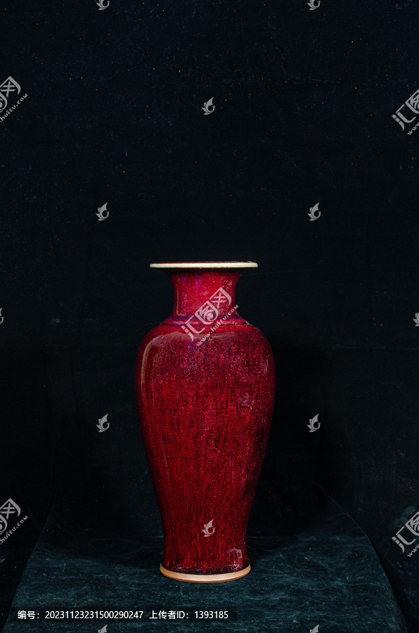 钧红釉玉壶春瓶