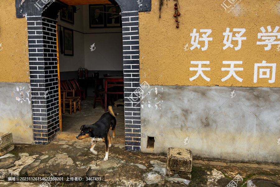 乡村仿旧民居大门