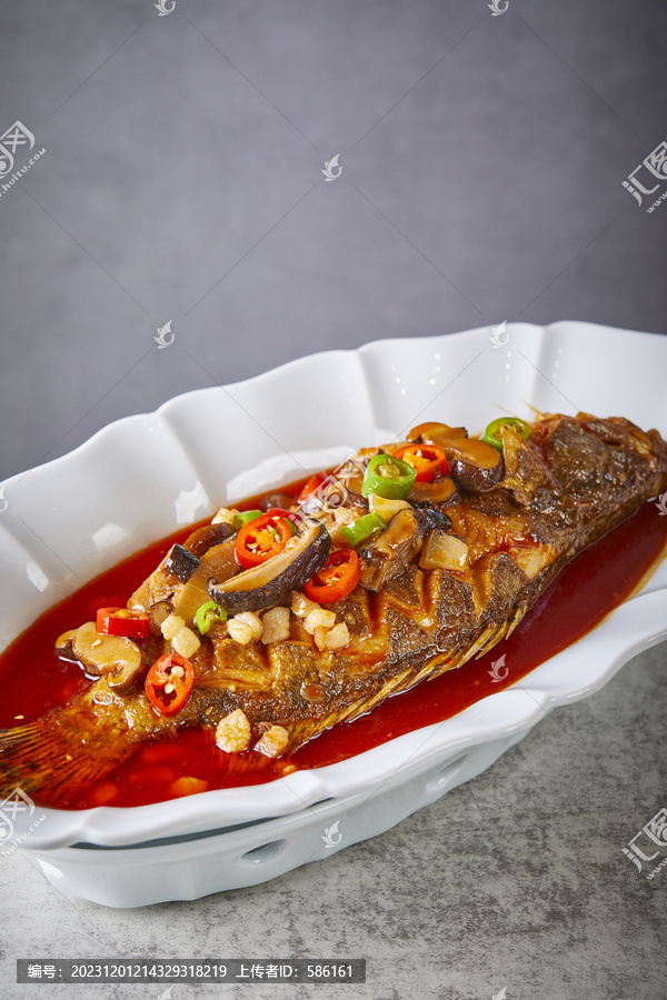 红烧鲈鱼
