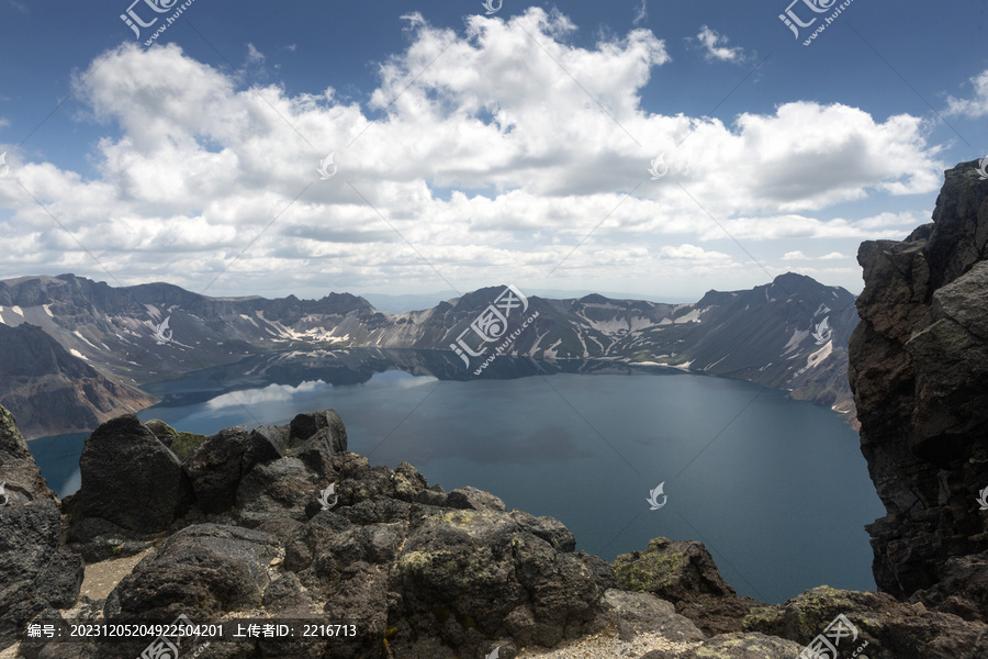 长白山天池地貌