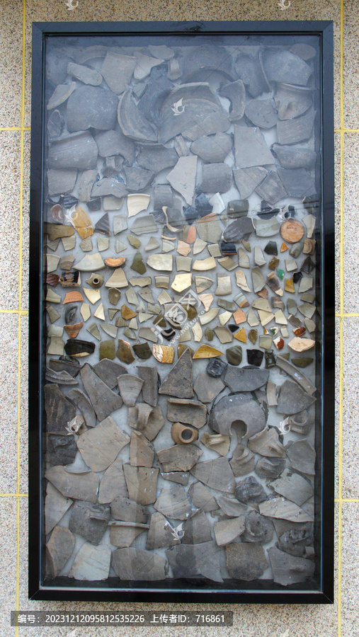 隋唐五代时期陶瓷器残片展示橱窗