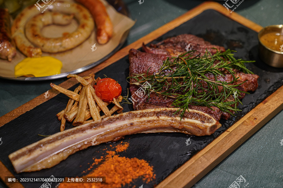 戰斧牛排西餐牛扒美食