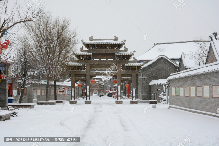 古街石牌坊