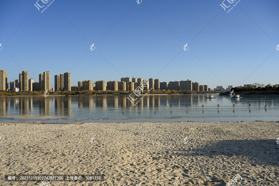 中国开封汴西湖银滩沙滩风景