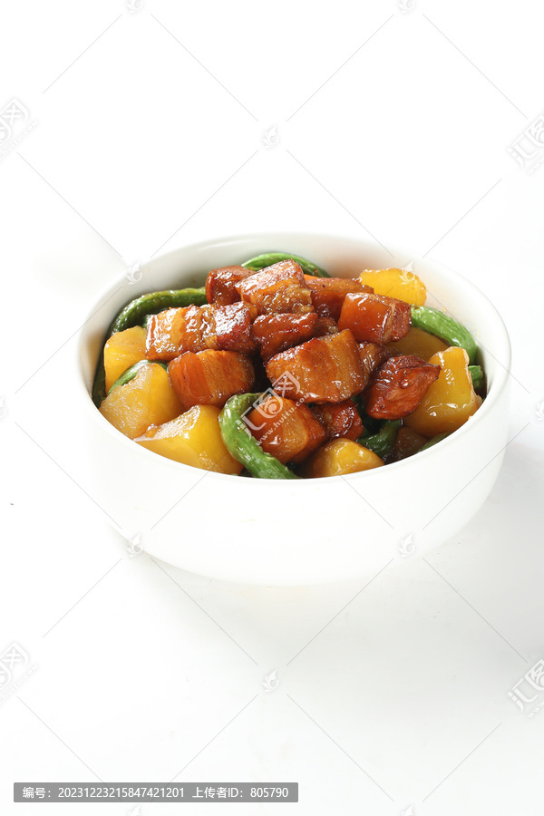 红烧肉炖豆角土豆