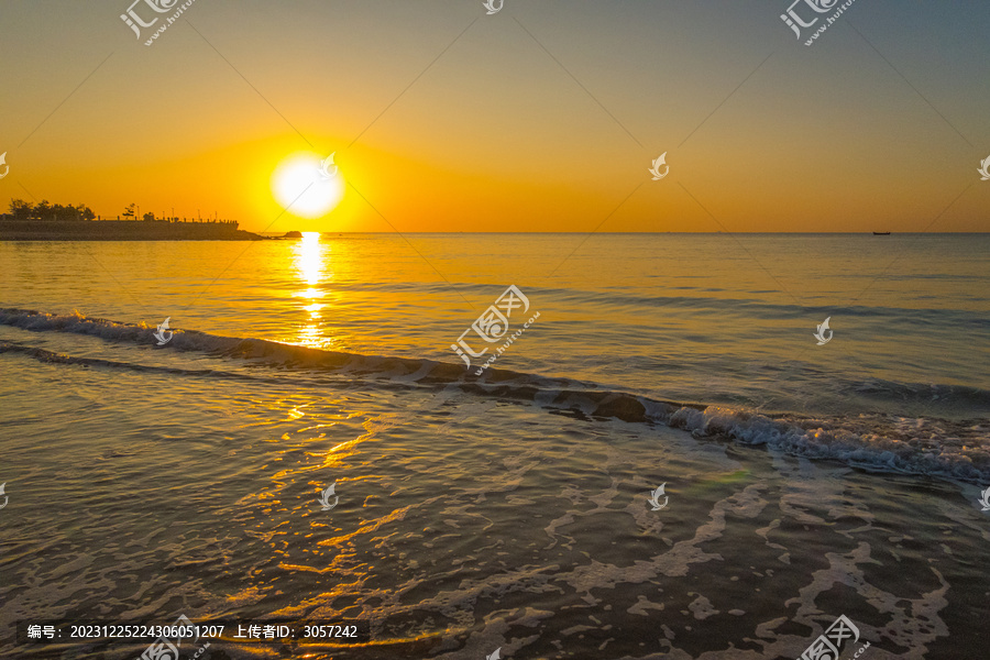 海上日出