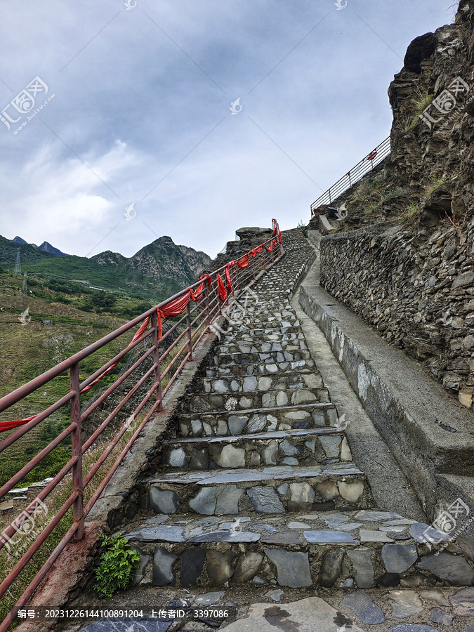 高原山路