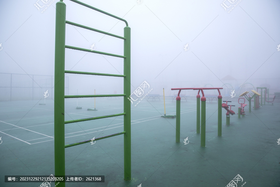 健身广场雾霾