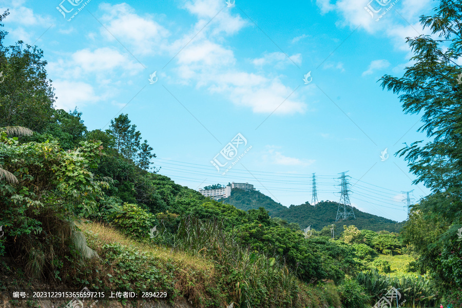 深圳绿道风景山顶水厂宿舍