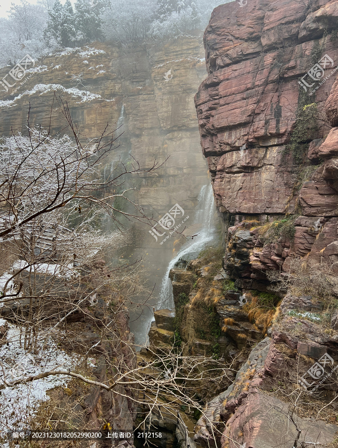 云台山红石峡雪景