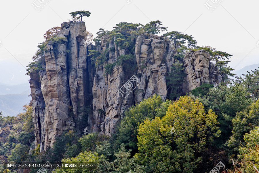 蒙山龟蒙景区鹰窝峰